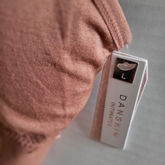 Danskin Intimates Athletic Bra Size L - Picture 2 of 4